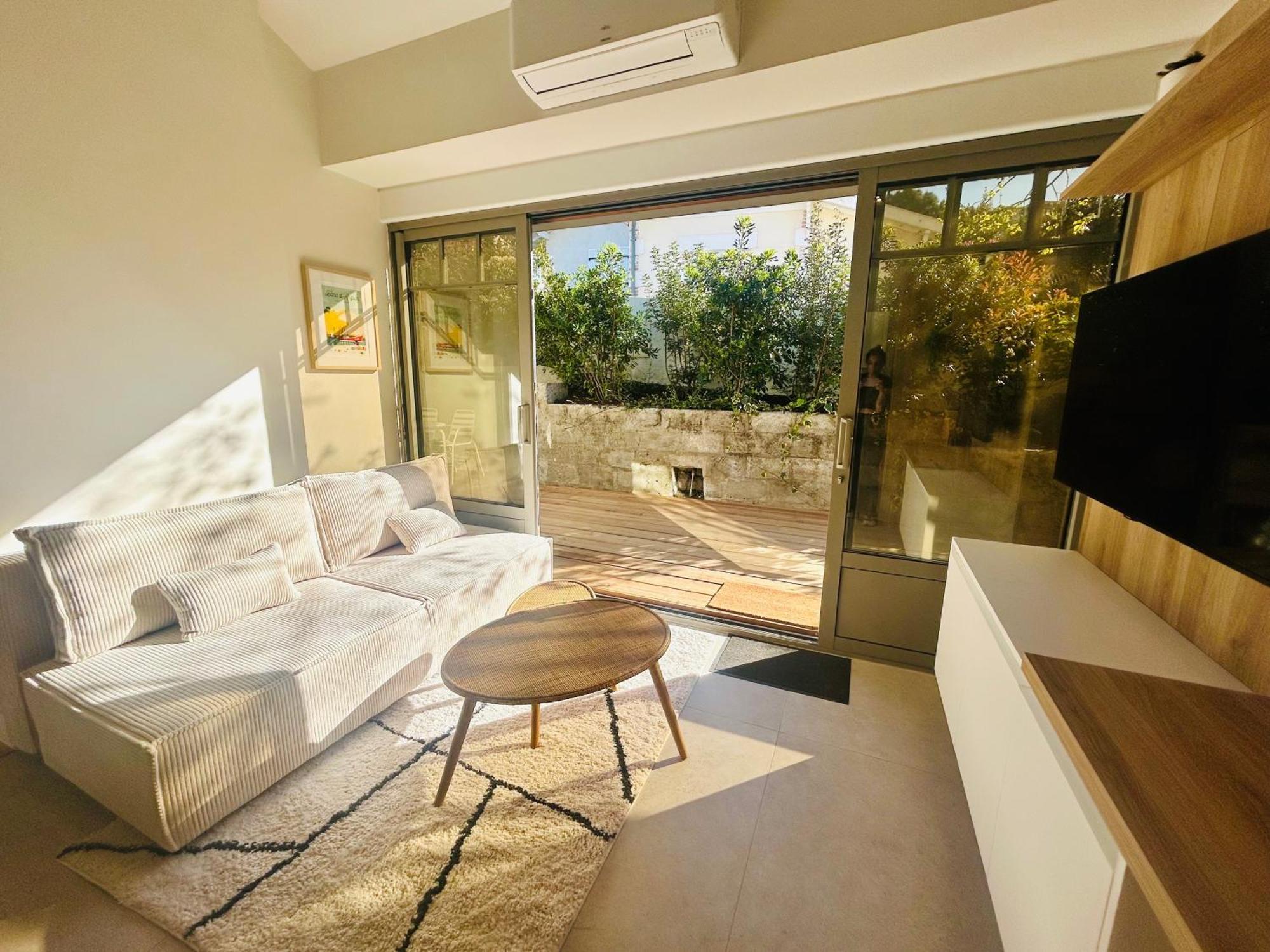 Apartment 2-4pers/6'piedplage/terrasse/parking